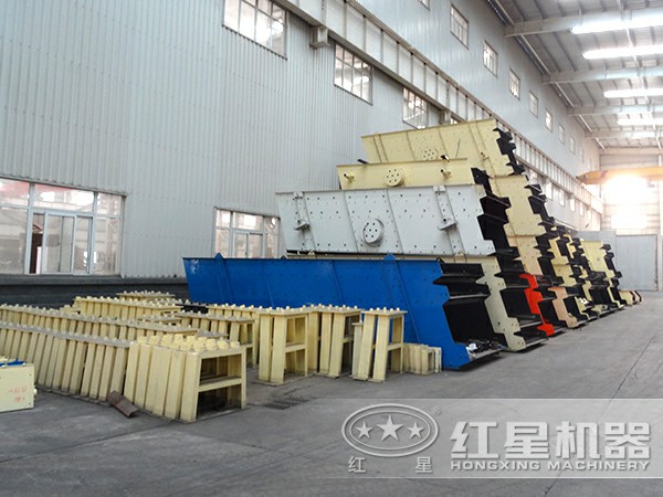 圓振動篩廠家車間