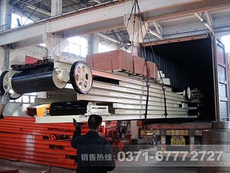 膠帶輸送機(jī)