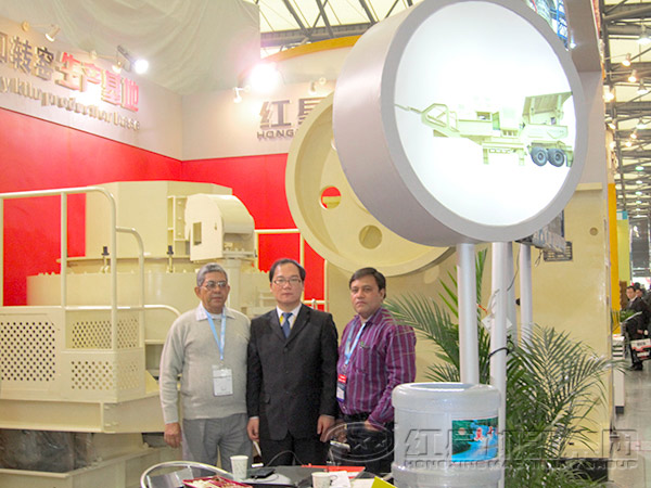 VSI制砂機(jī)（高產(chǎn)立軸沖擊式破碎機(jī)）展會(huì)