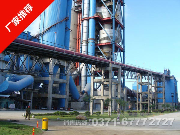 水泥生產(chǎn)線組裝現(xiàn)場(chǎng)