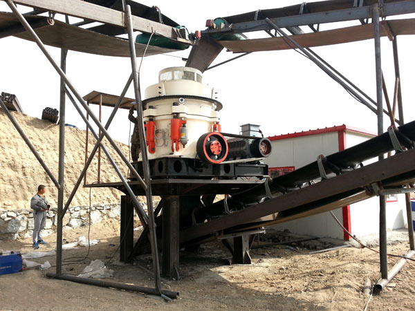 山東鐵礦石破碎生產(chǎn)現(xiàn)場(chǎng)