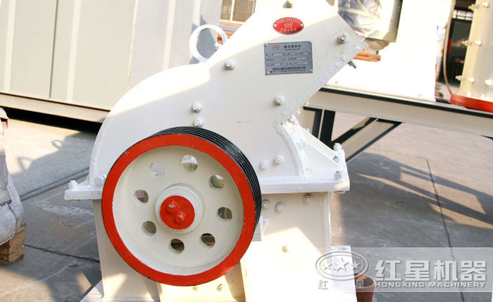 錘式石子破碎機(jī)器