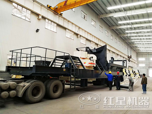 移動(dòng)式制砂機(jī)廠區(qū)展示 移動(dòng)式制砂機(jī)廠區(qū)展示