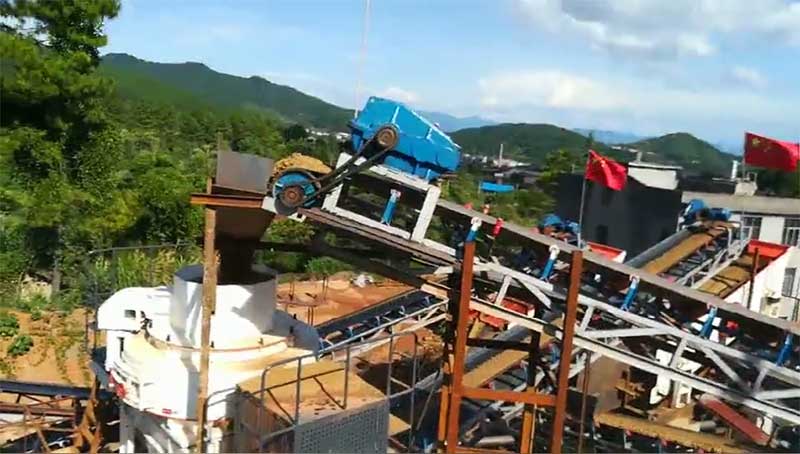 鵝卵石制沙現(xiàn)場(chǎng)