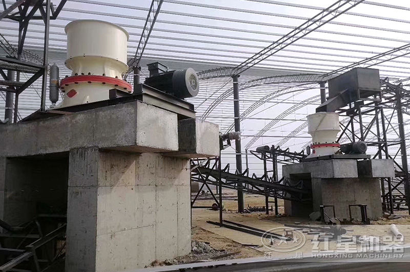 紅星機(jī)器承建的碎石制沙現(xiàn)場(chǎng)