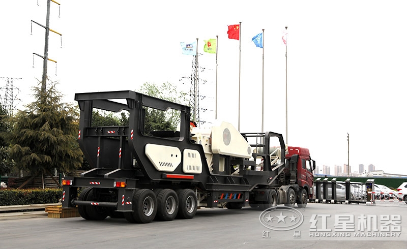 輪胎式移動(dòng)破碎機(jī) 輪胎式移動(dòng)破碎機(jī)